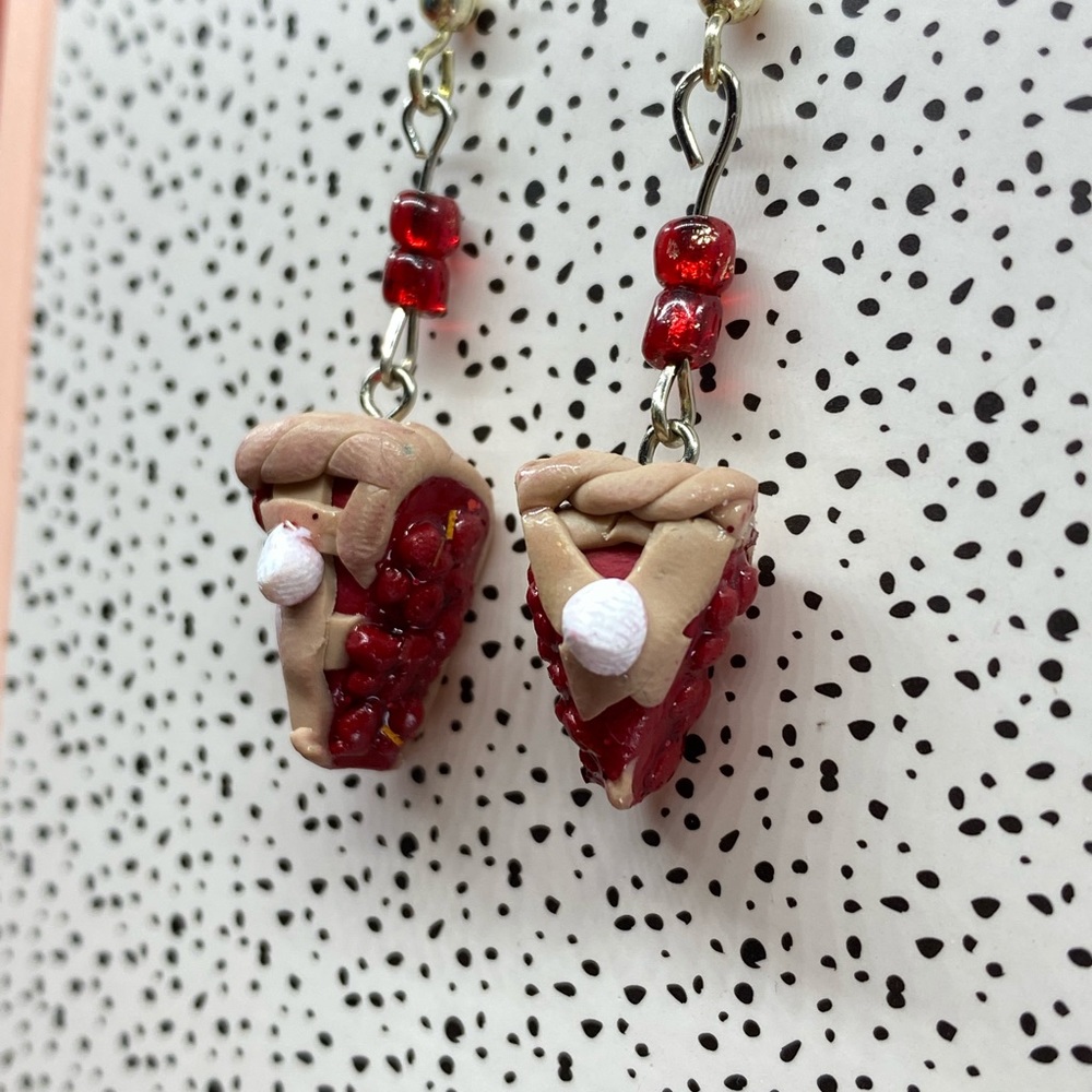 Sweet Cherry pie earrings - Picture 6 of 6